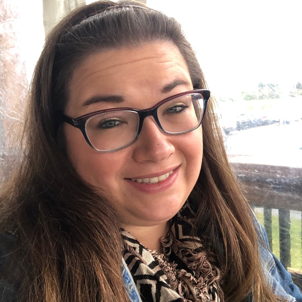 Meet Your Posher, Amanda